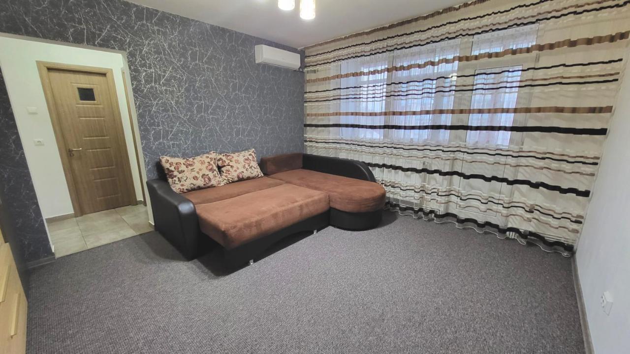 Apartament Navi Onesti Eksteriør billede