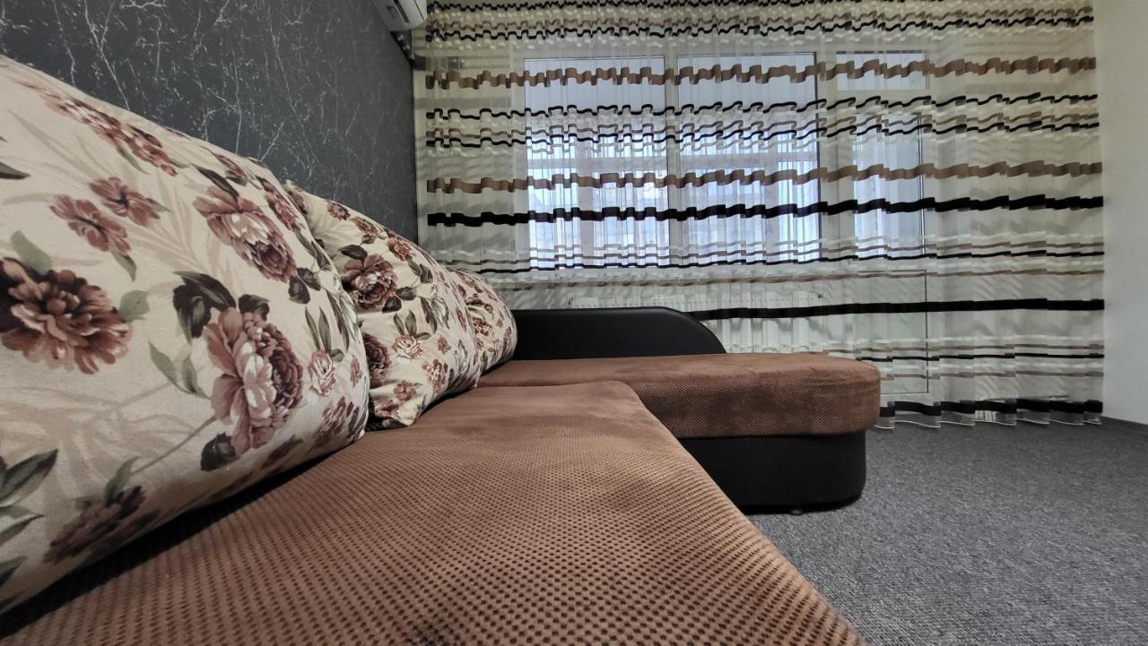 Apartament Navi Onesti Eksteriør billede