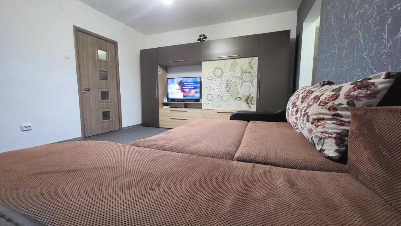 Apartament Navi Onesti Eksteriør billede