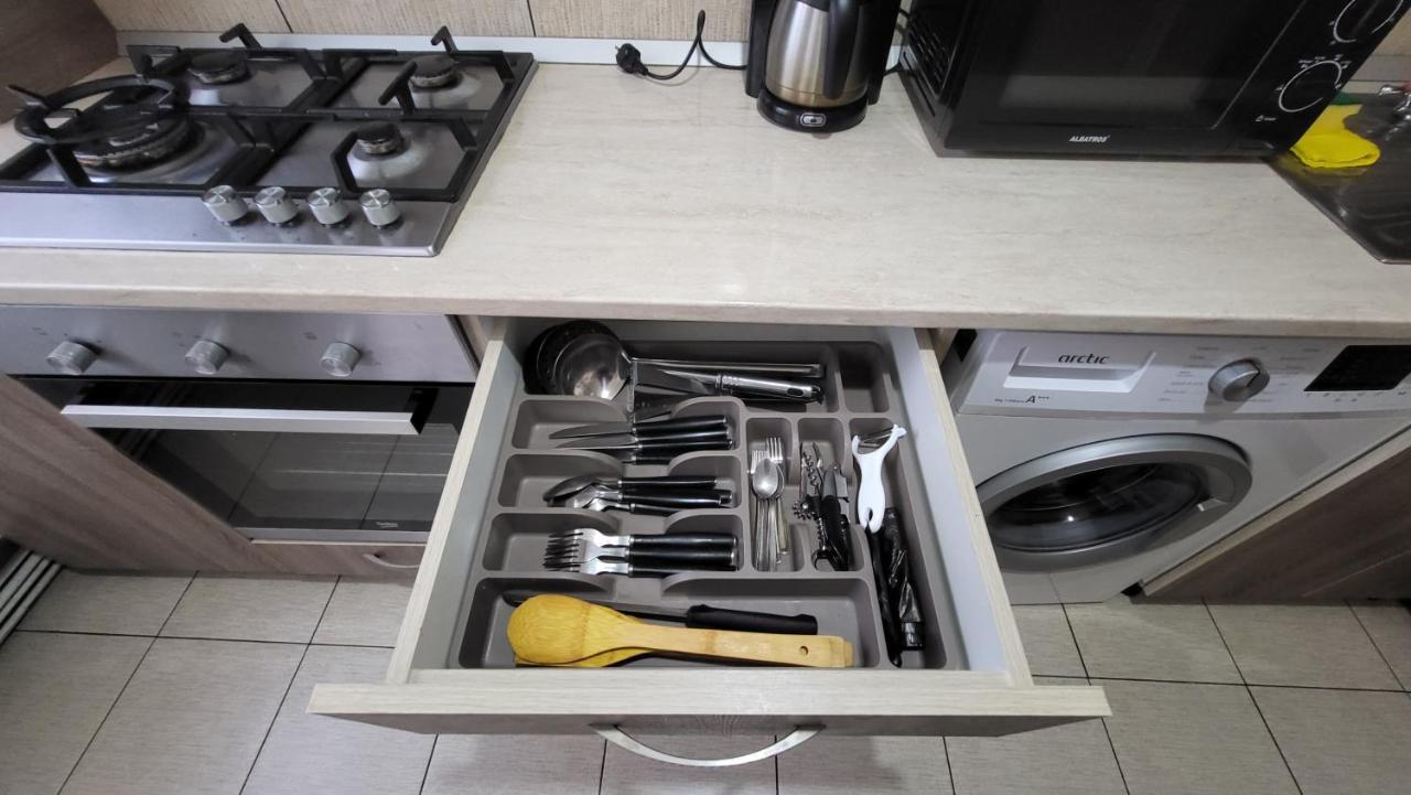 Apartament Navi Onesti Eksteriør billede