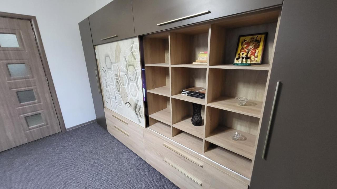 Apartament Navi Onesti Eksteriør billede